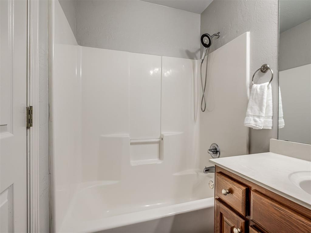 4445 Oak Hill