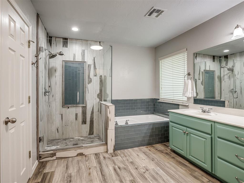 4445 Oak Hill