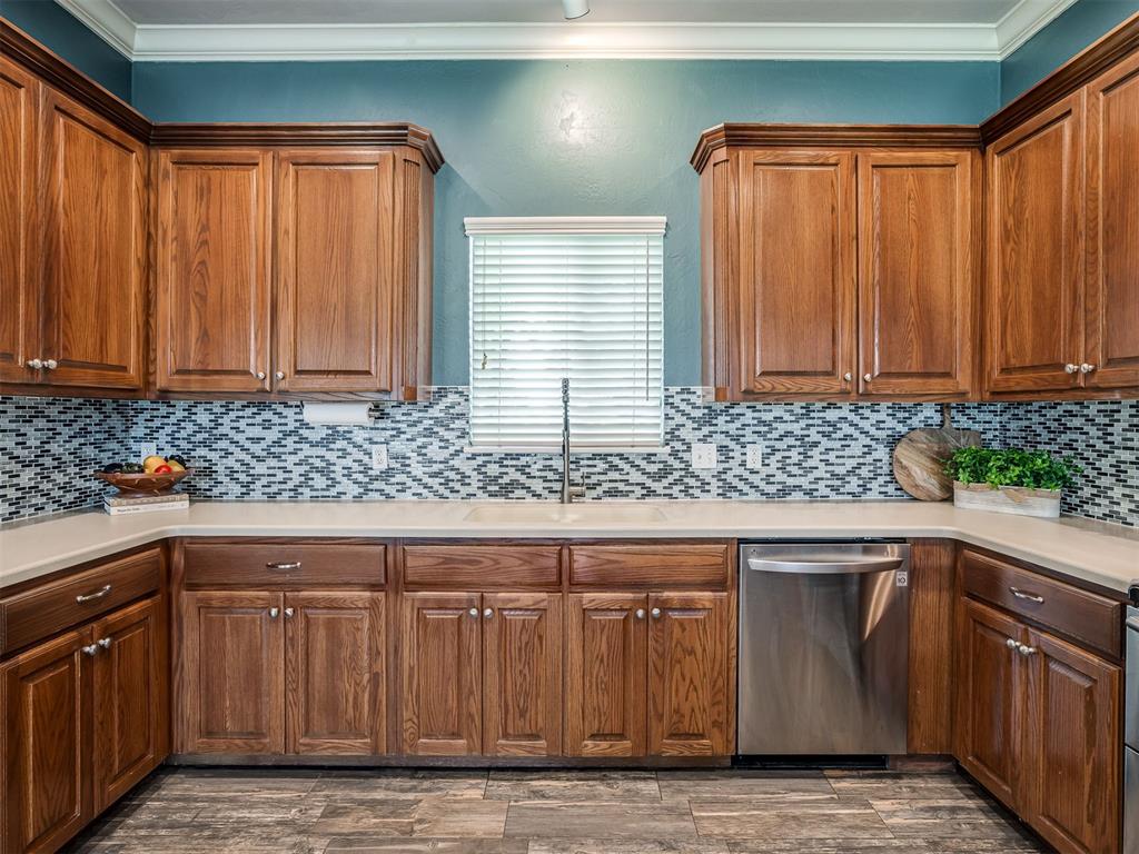 4445 Oak Hill