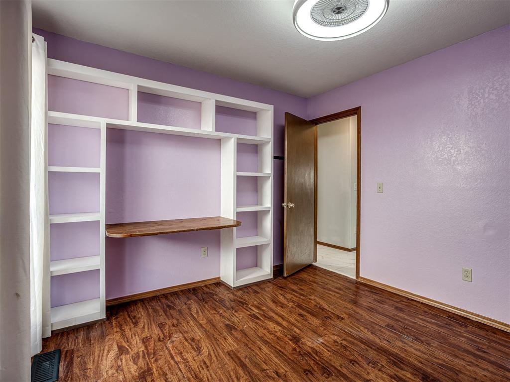 1908 Edgewater Lane