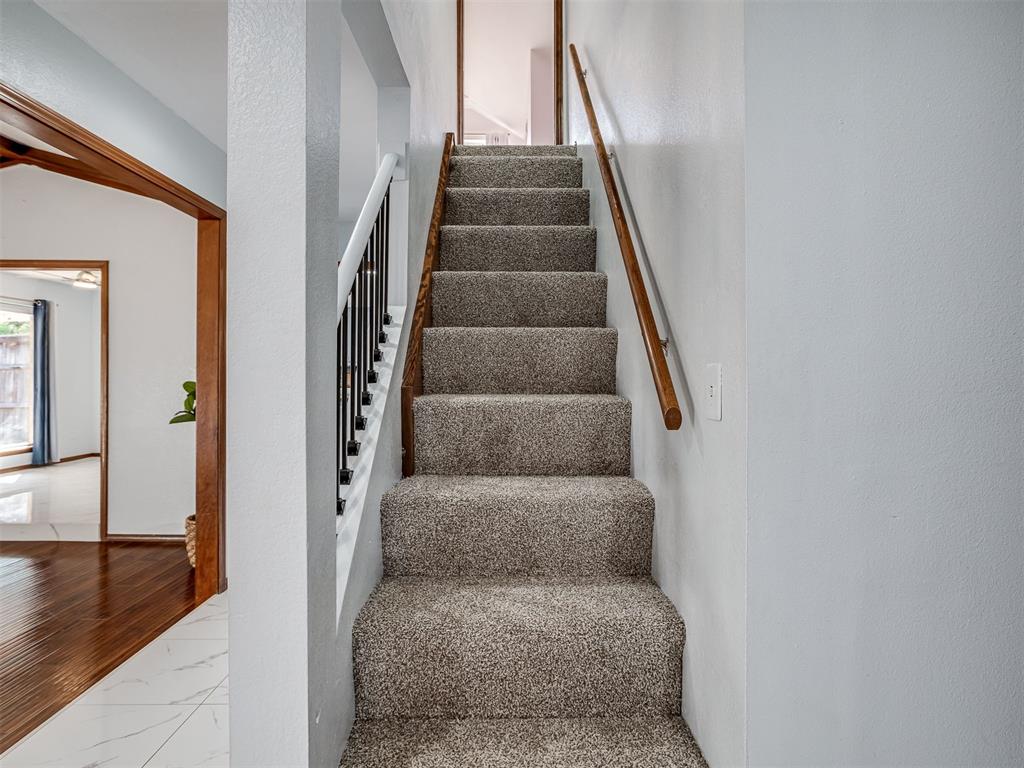 1908 Edgewater Lane
