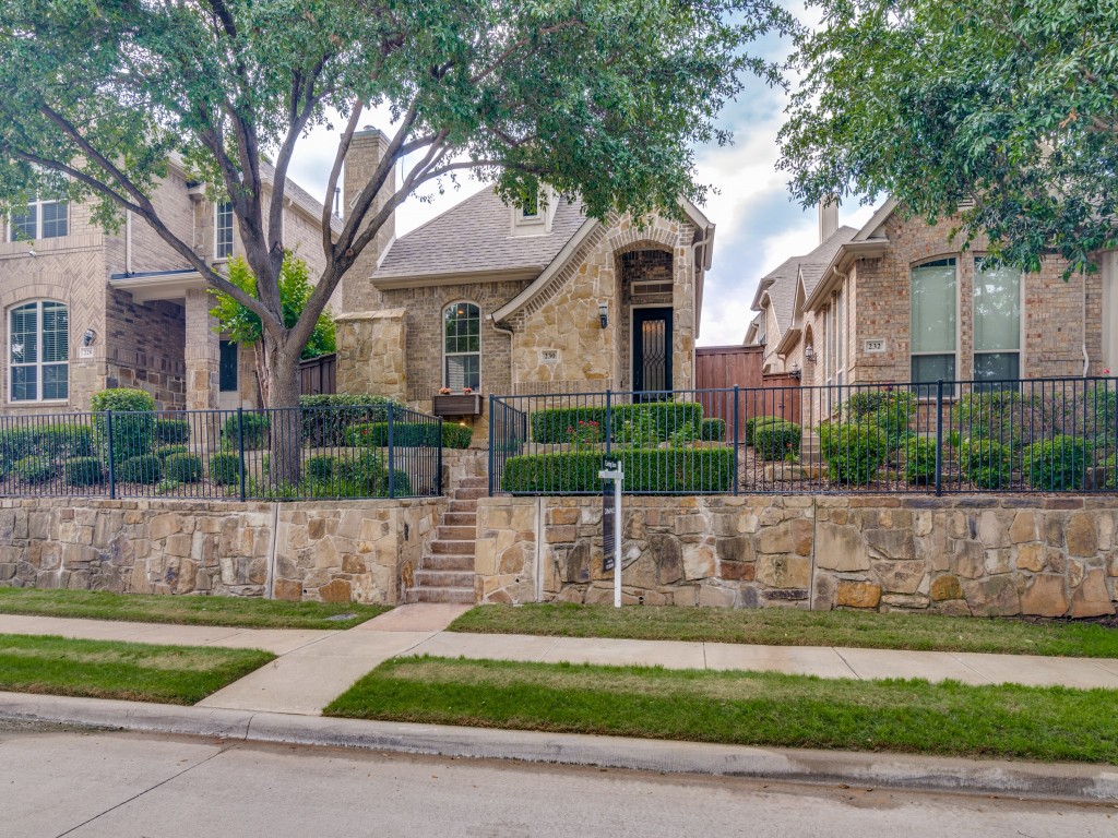 230 Carrington Lane