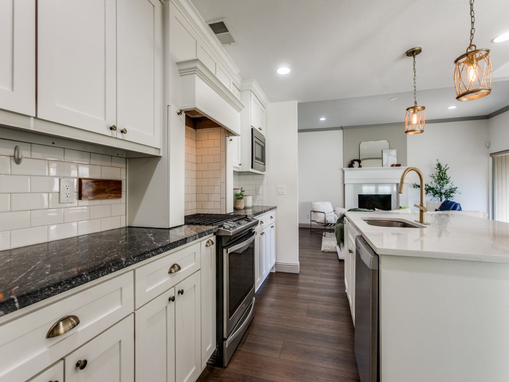 6130 La Cosa Drive