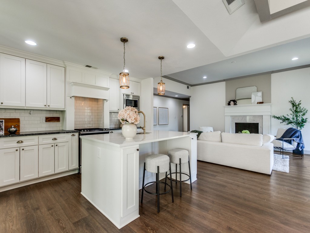 6130 La Cosa Drive