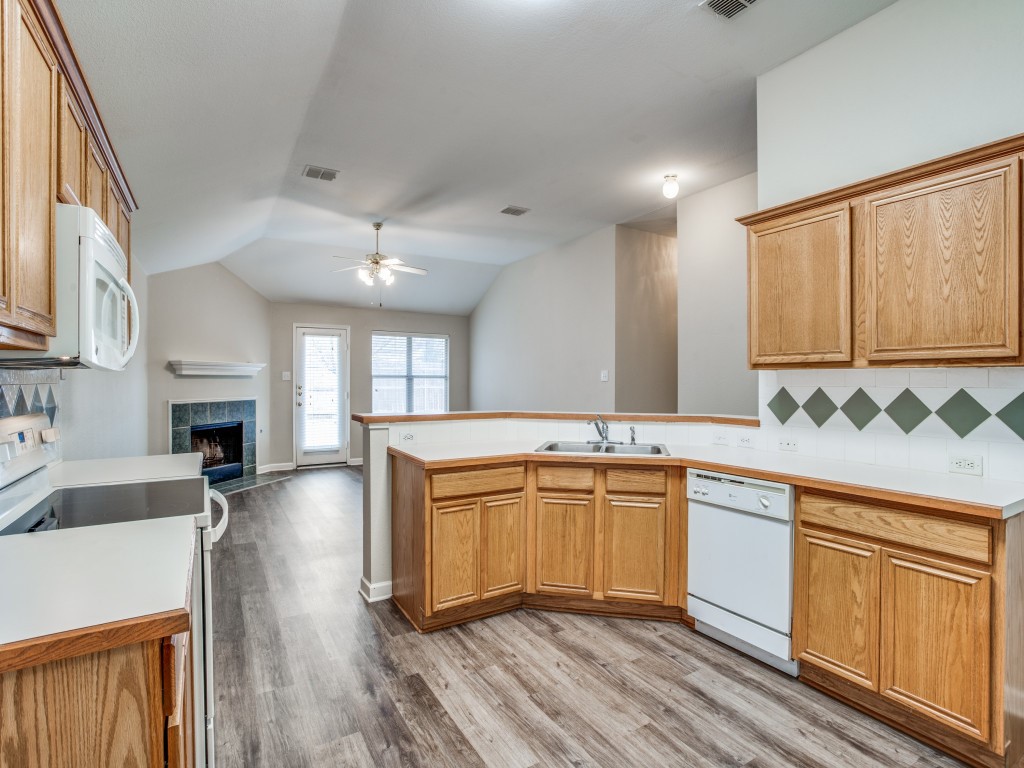 11916 Hickory Circle