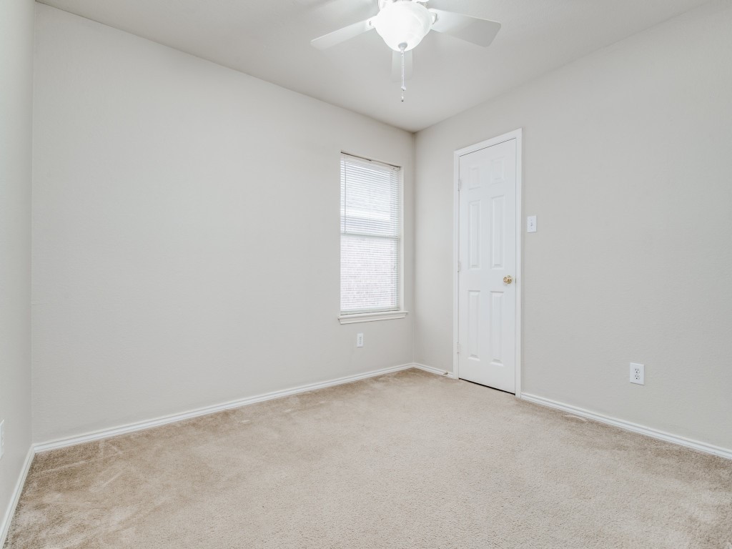 11916 Hickory Circle