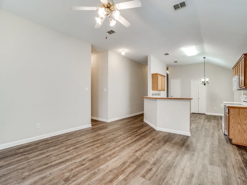 11916 Hickory Circle