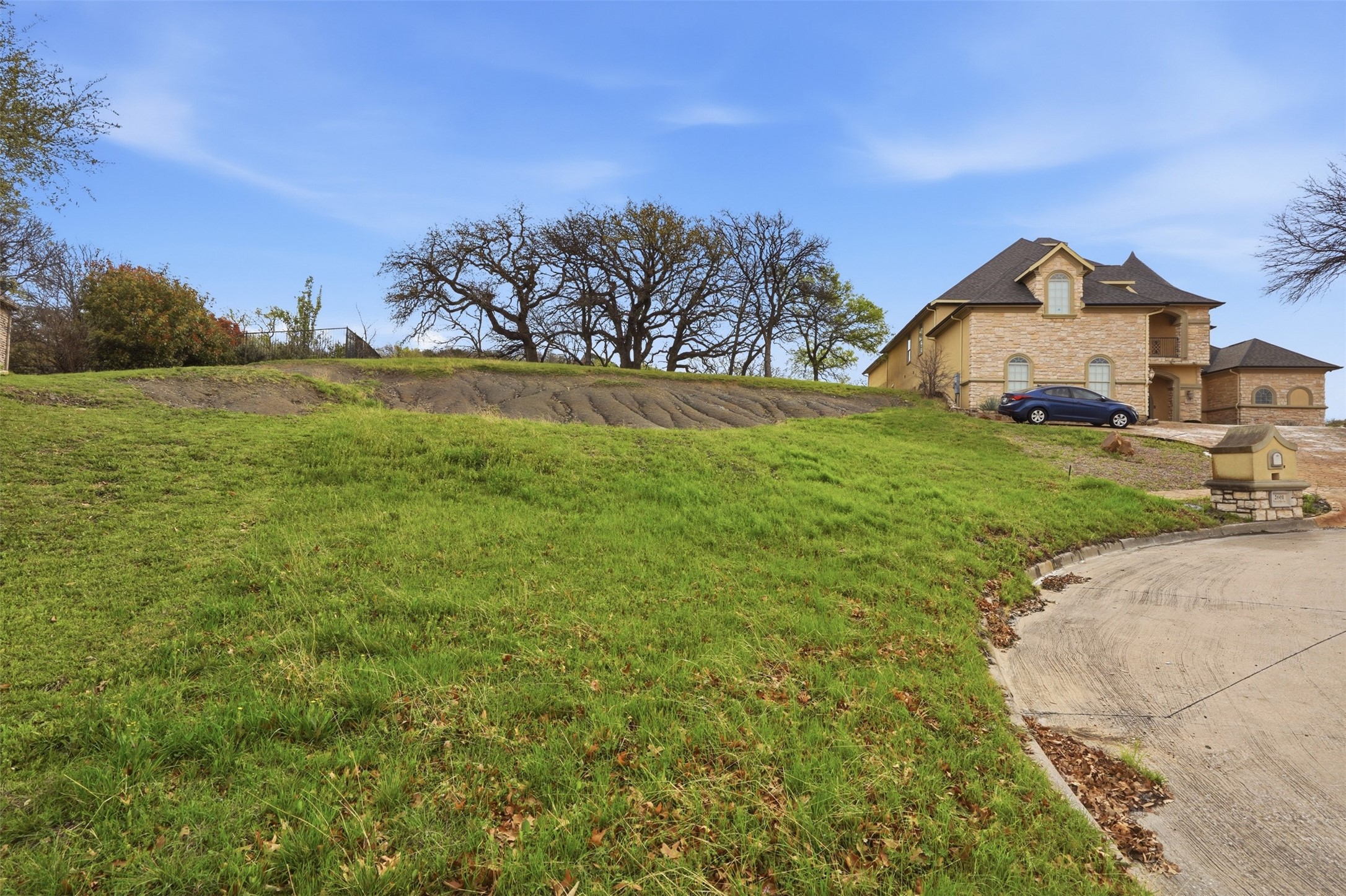 2605 Whispering Oaks Cove