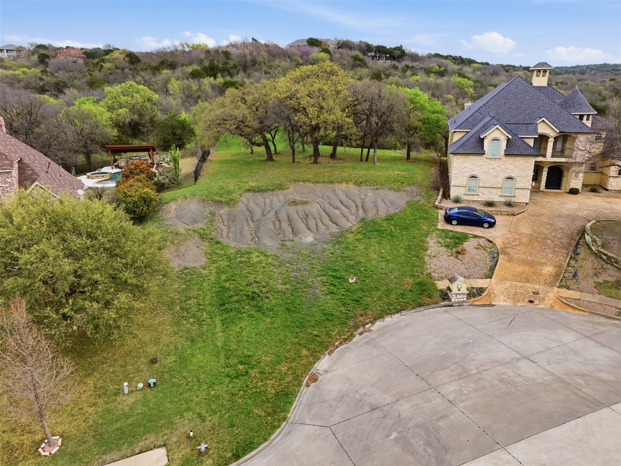 2605 Whispering Oaks Cove