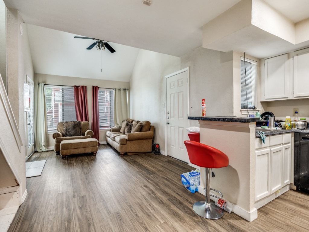 9809 Walnut Street 203