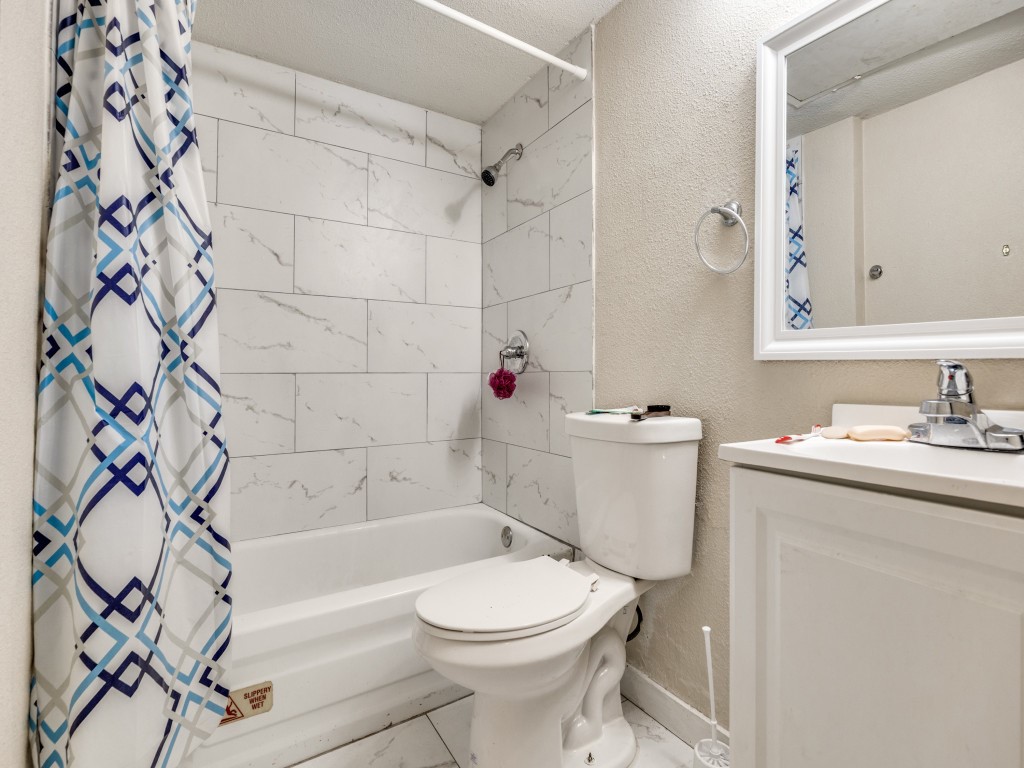 9809 Walnut Street 203