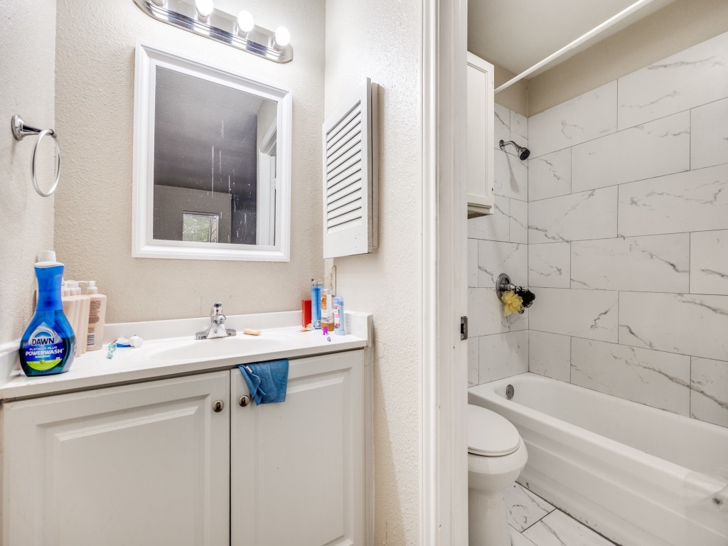 9809 Walnut Street 203