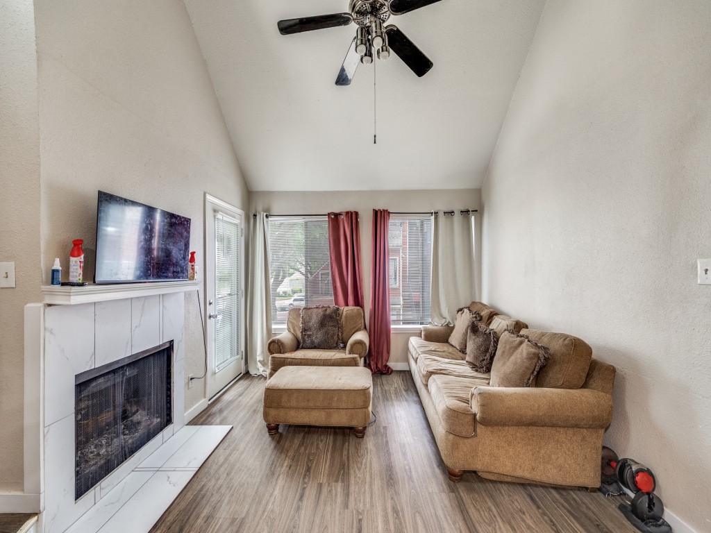 9809 Walnut Street 203