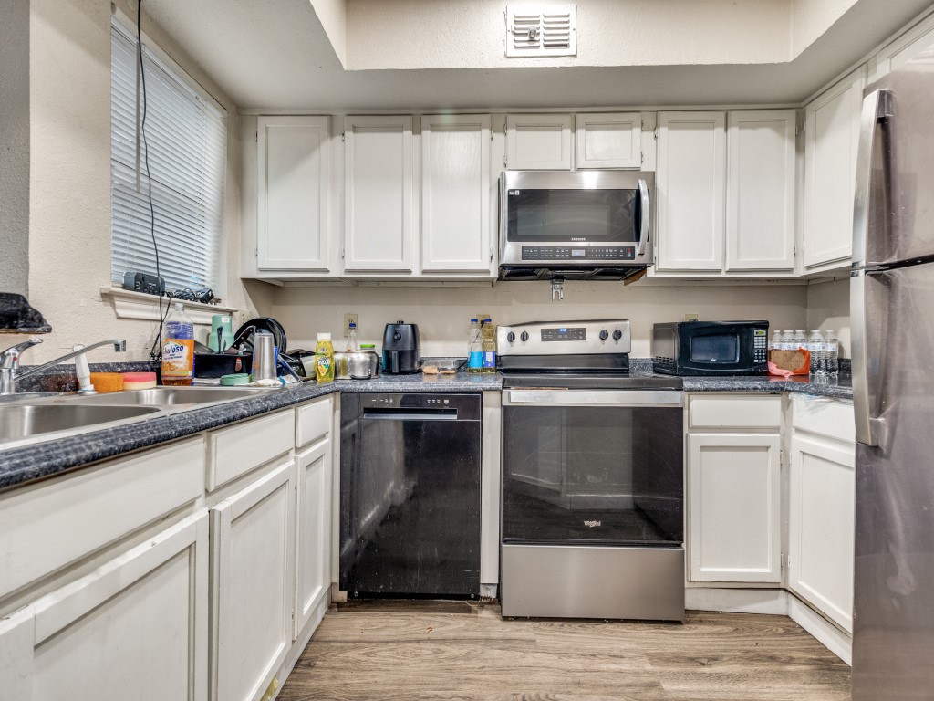 9809 Walnut Street 203