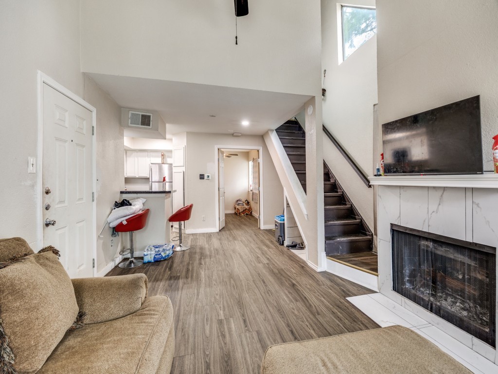 9809 Walnut Street 203