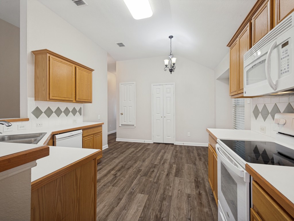 11916 Hickory Circle