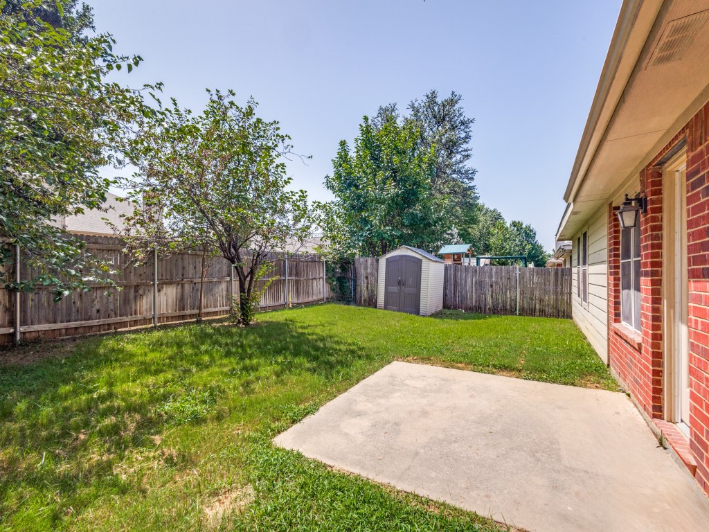11916 Hickory Circle
