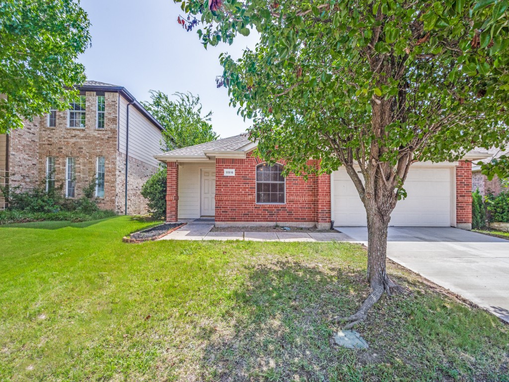 11916 Hickory Circle