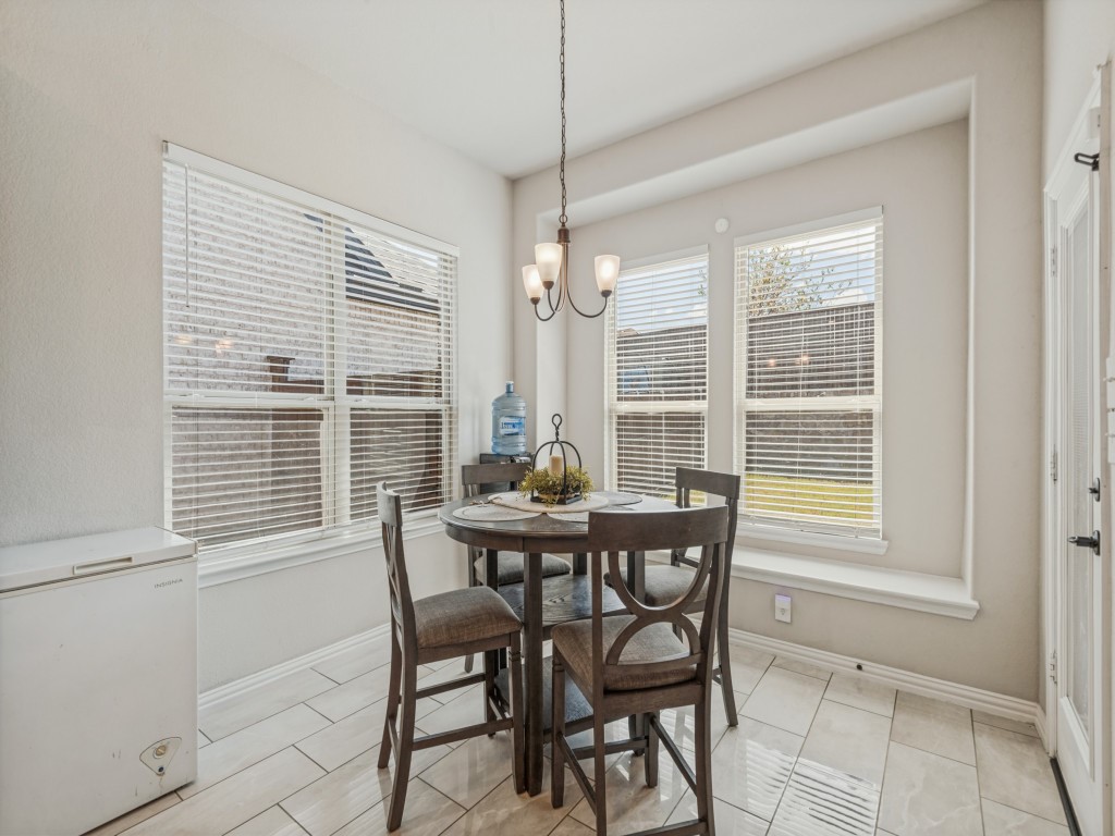 1267 Binfield Drive