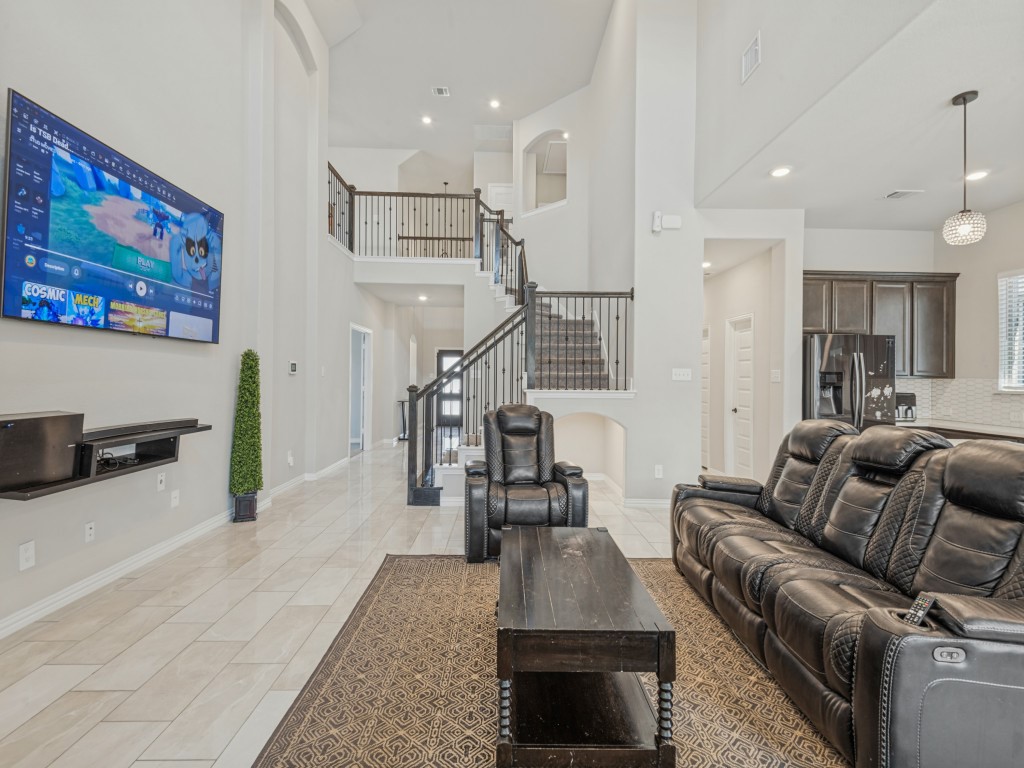 1267 Binfield Drive