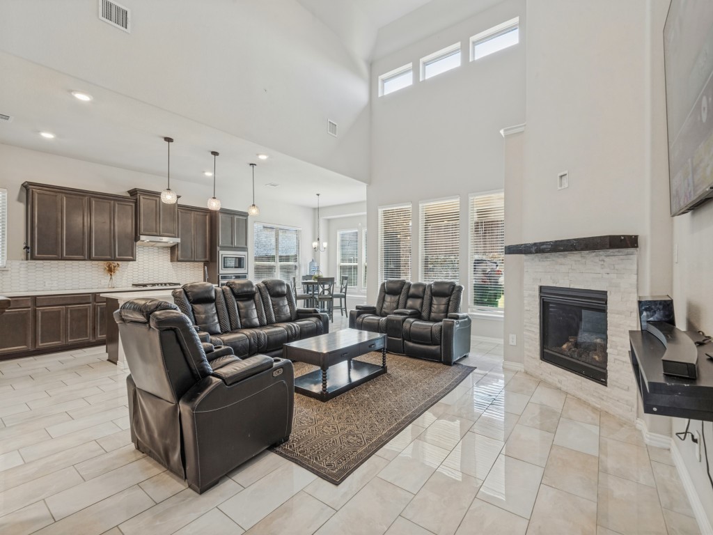 1267 Binfield Drive