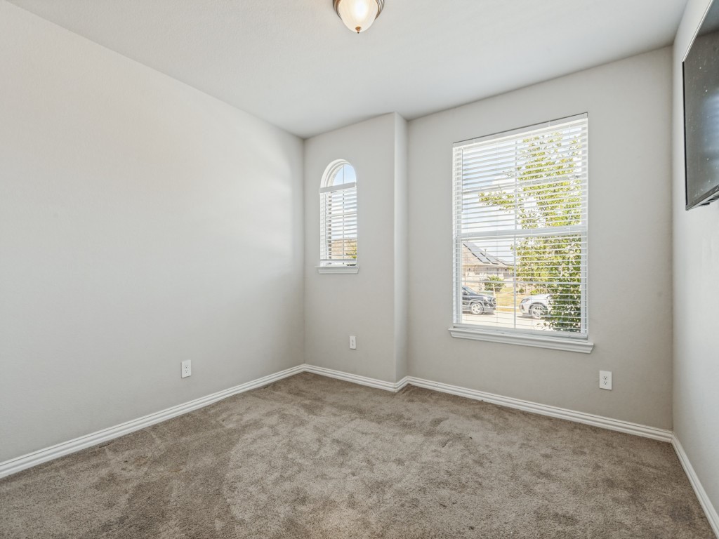 1267 Binfield Drive