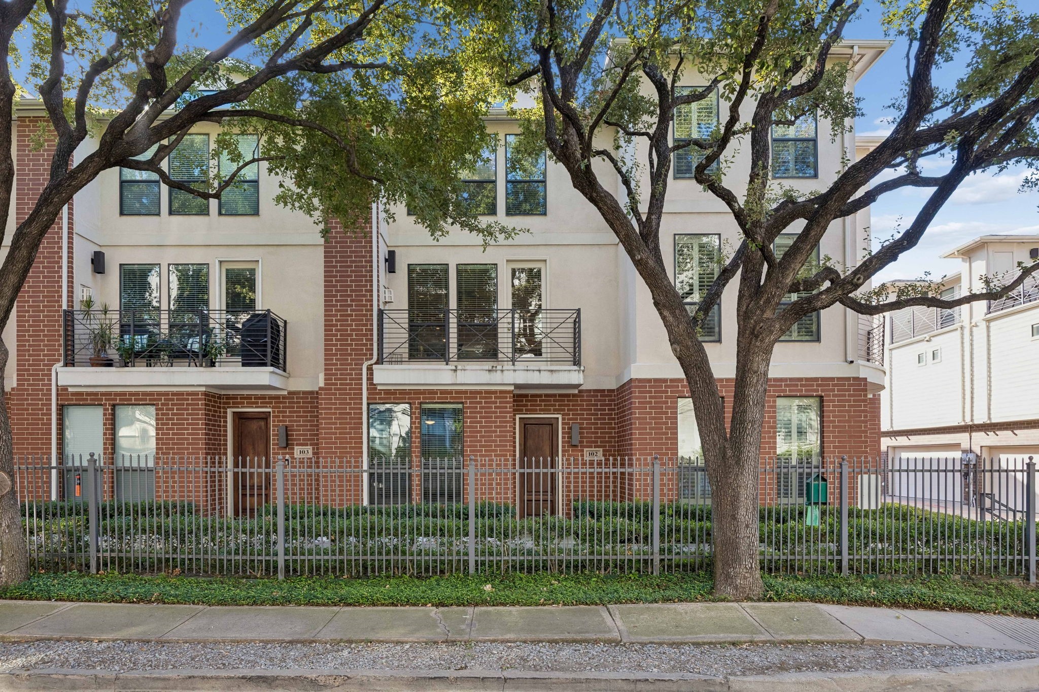 2606 Shelby Avenue 102 Dallas TX