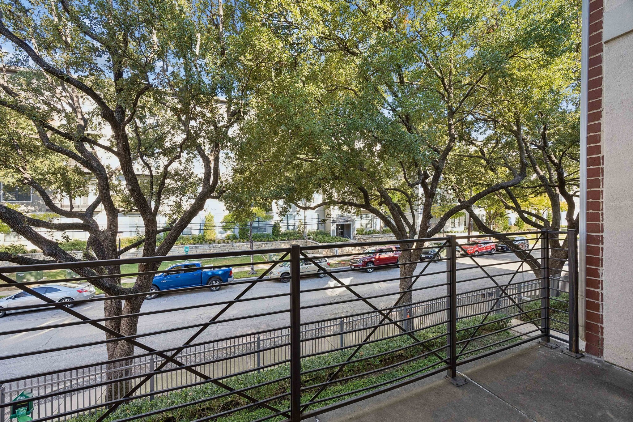 2606 Shelby Avenue 102