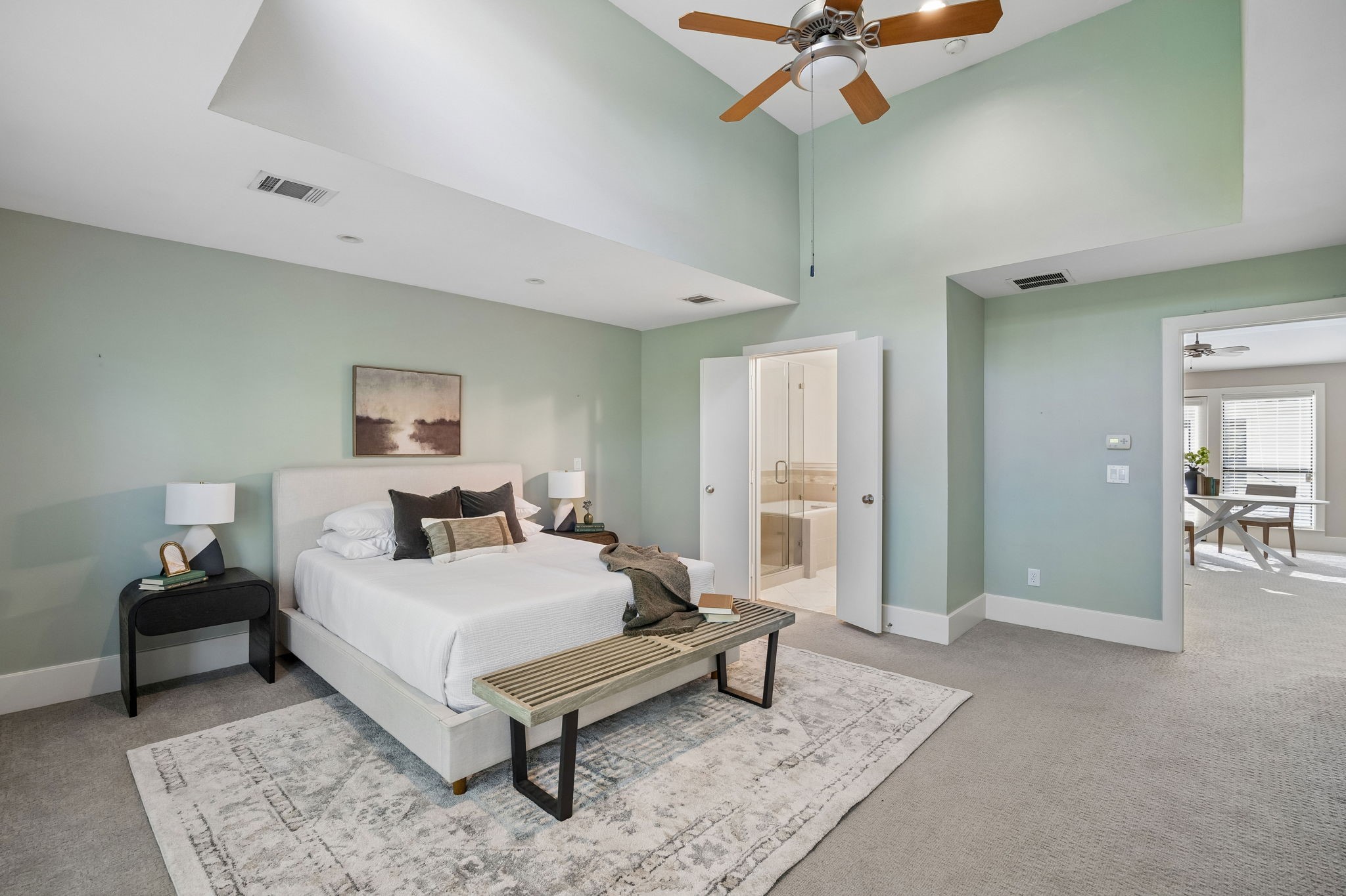 2606 Shelby Avenue 102