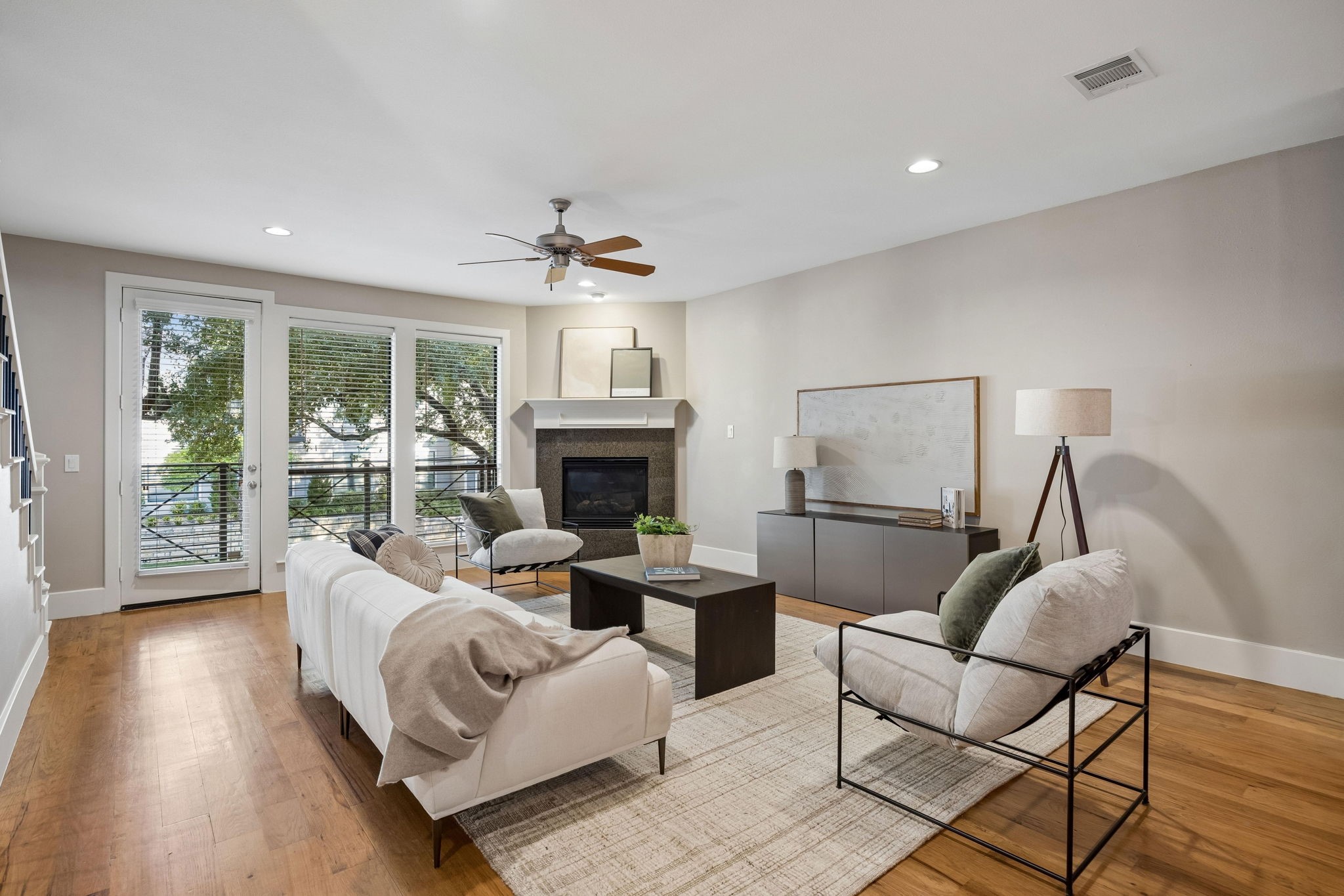 2606 Shelby Avenue 102
