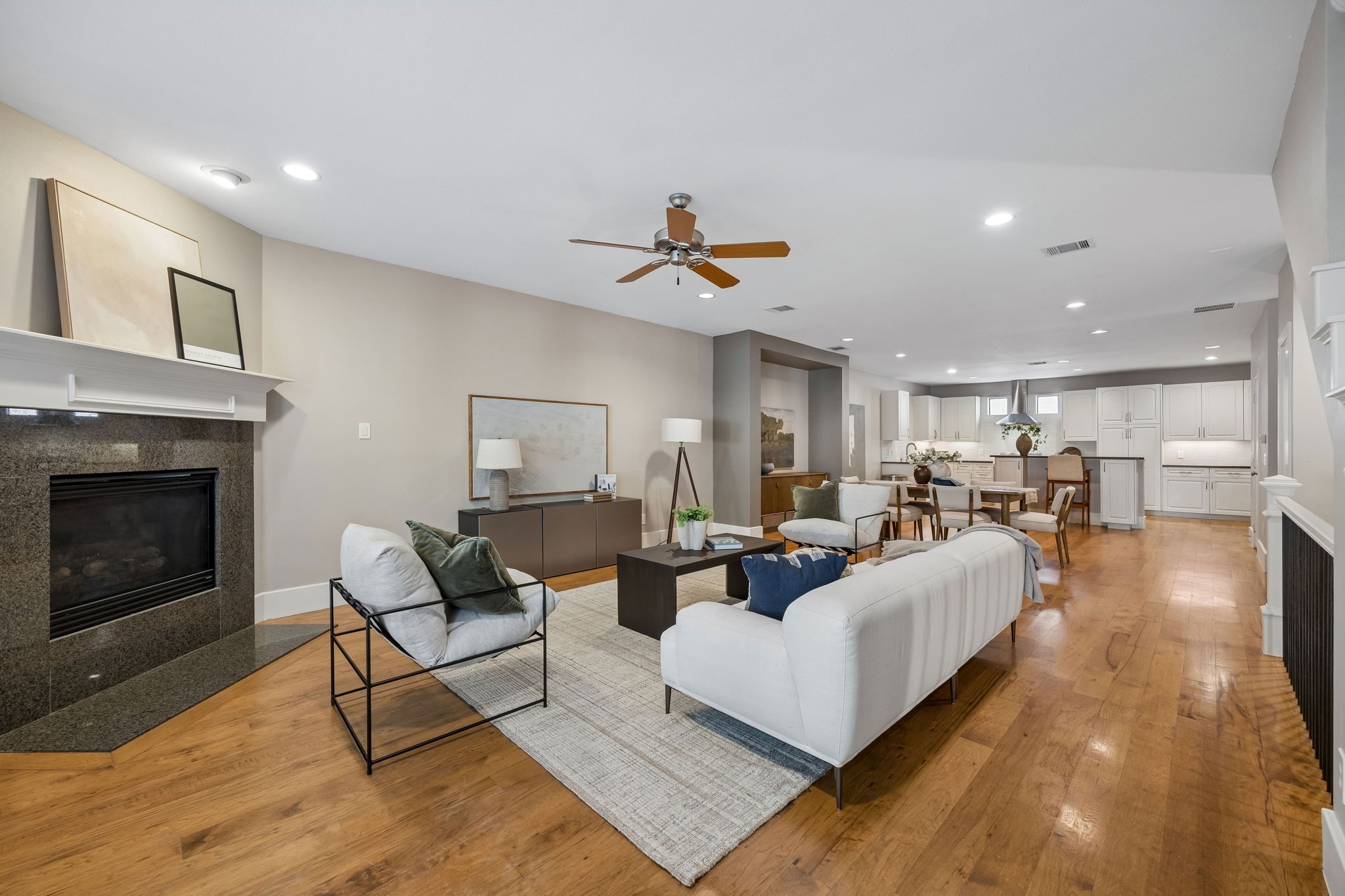 2606 Shelby Avenue 102