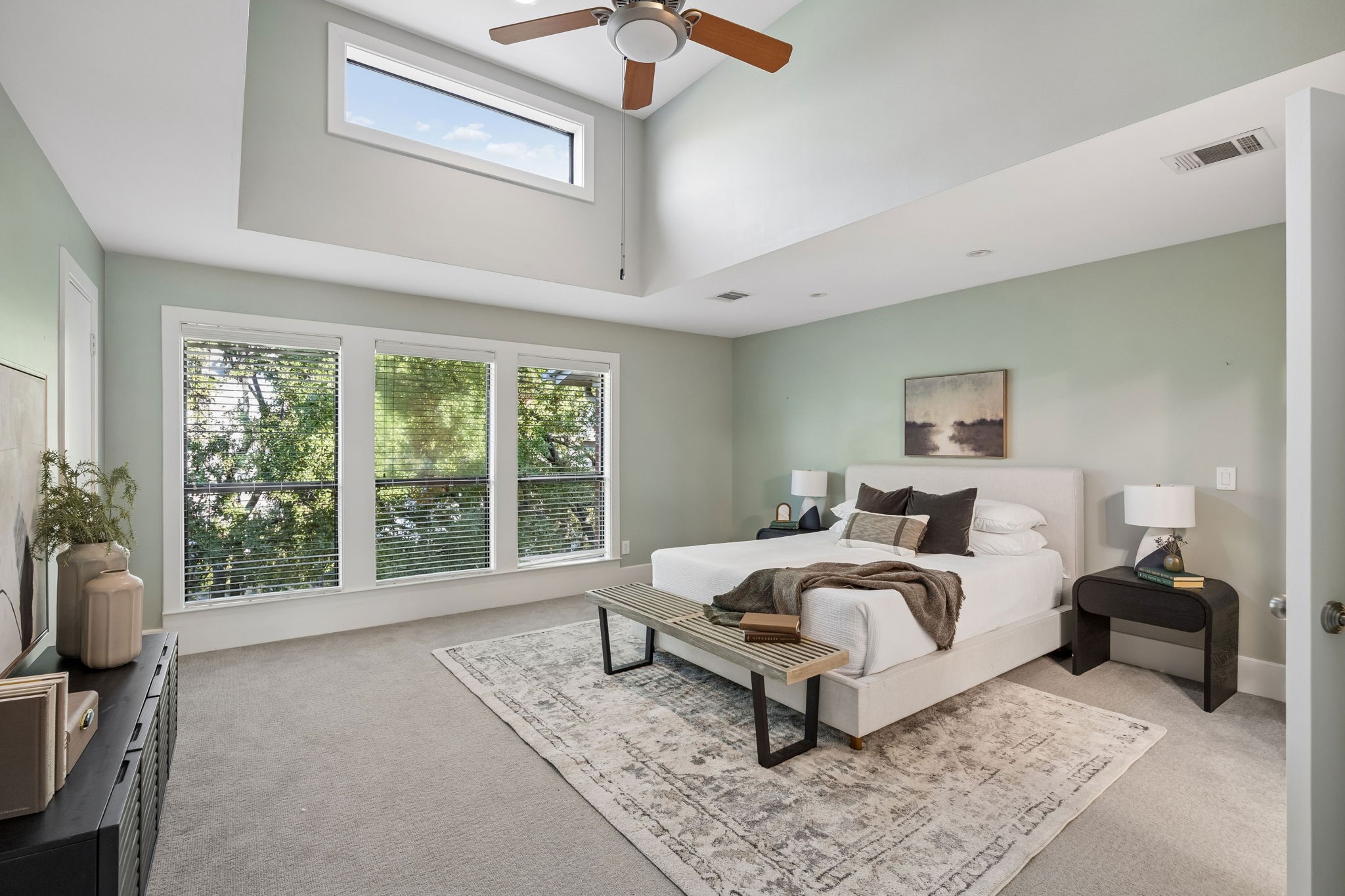 2606 Shelby Avenue 102