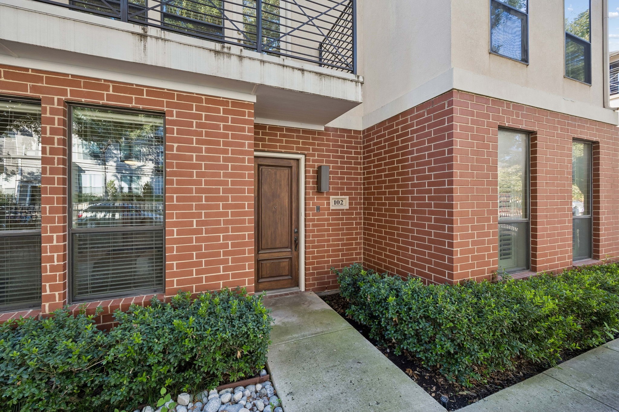 2606 Shelby Avenue 102