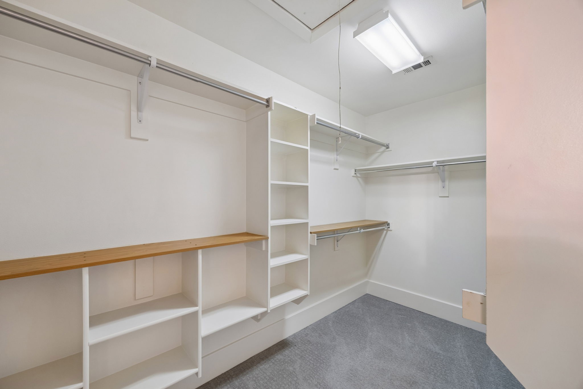 2606 Shelby Avenue 102