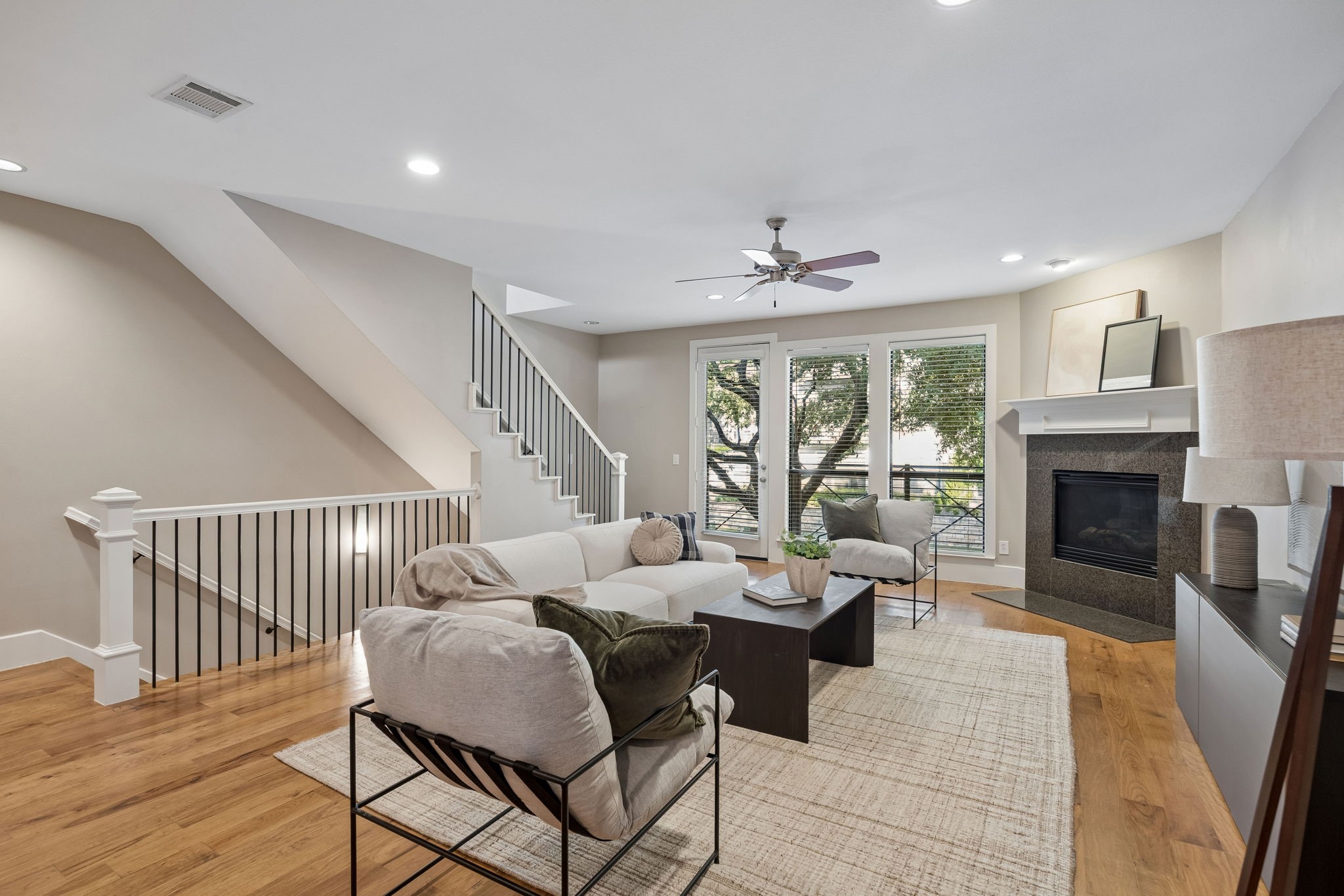 2606 Shelby Avenue 102