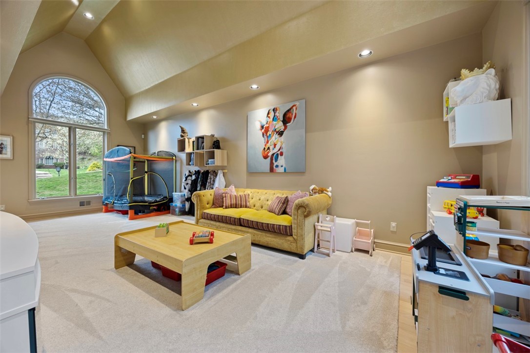 100 Ashley Ct