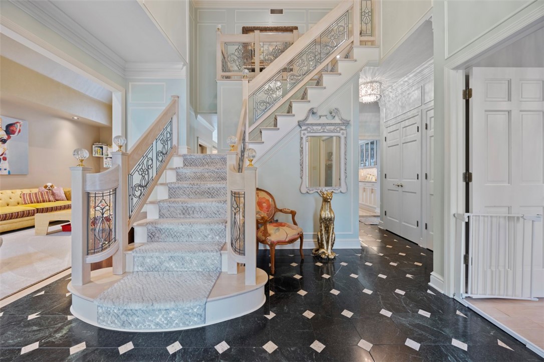 100 Ashley Ct