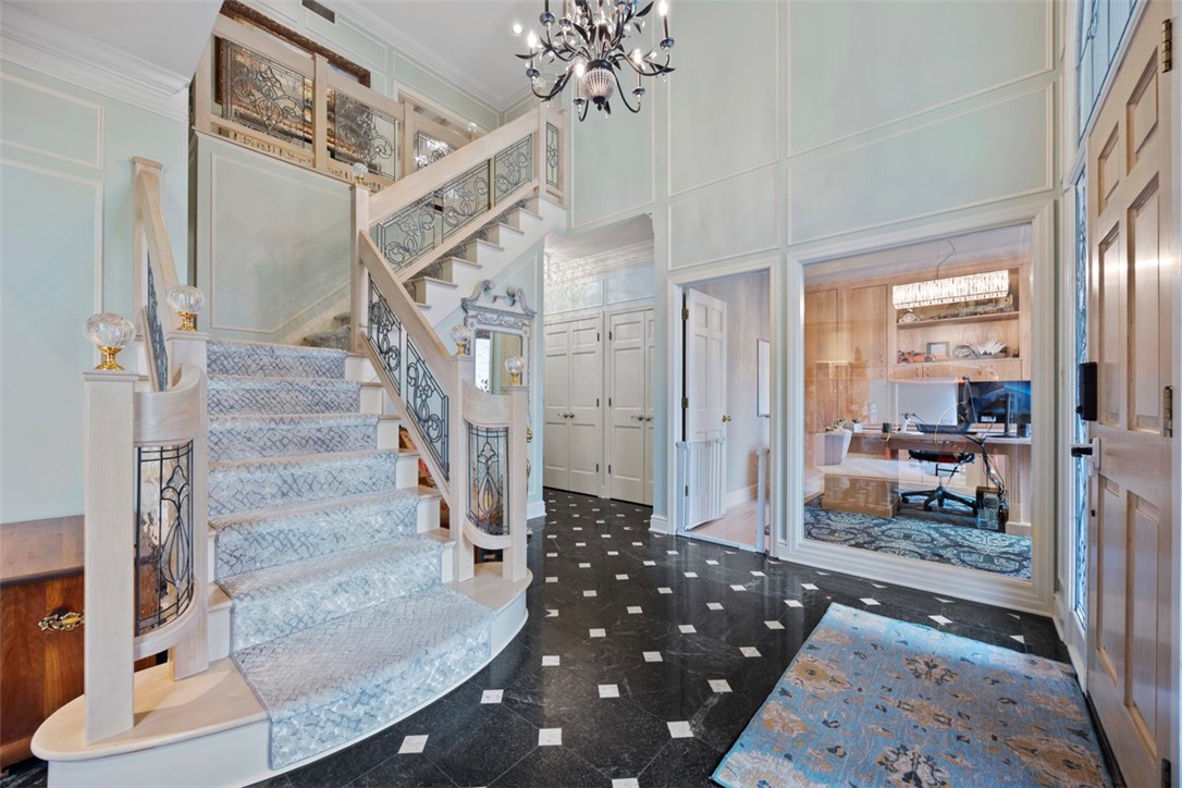 100 Ashley Ct