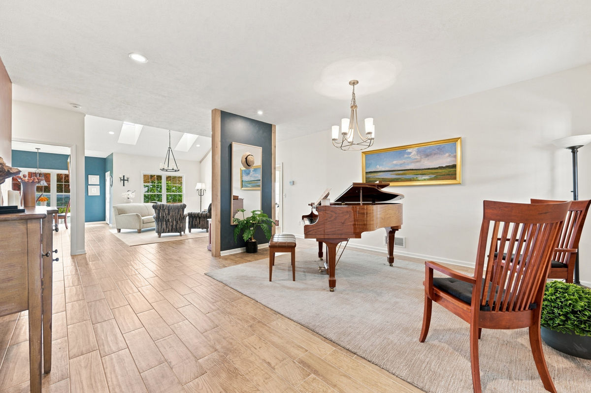 316 Ridge View COURT