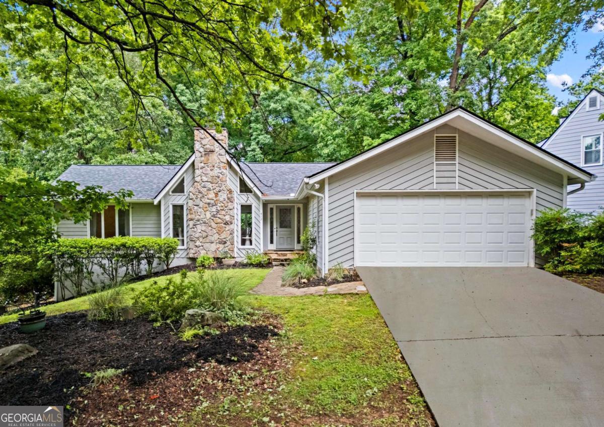 413 Sassafras Road