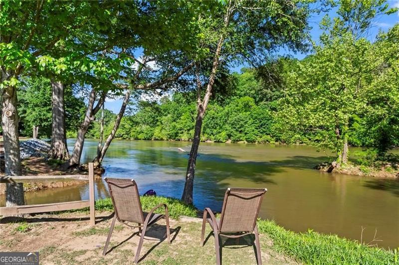 1028 RIVERBEND CLUB Drive SE