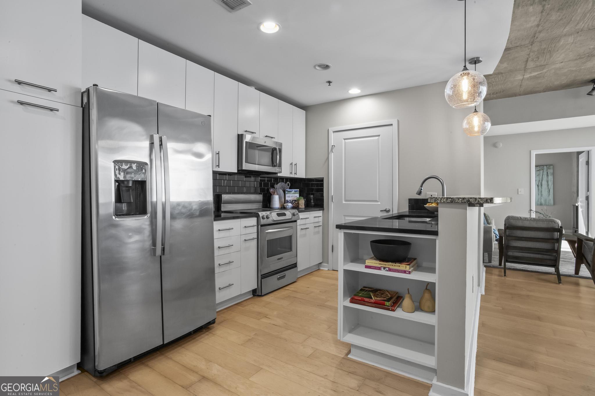 3324 Peachtree Road NE # 901