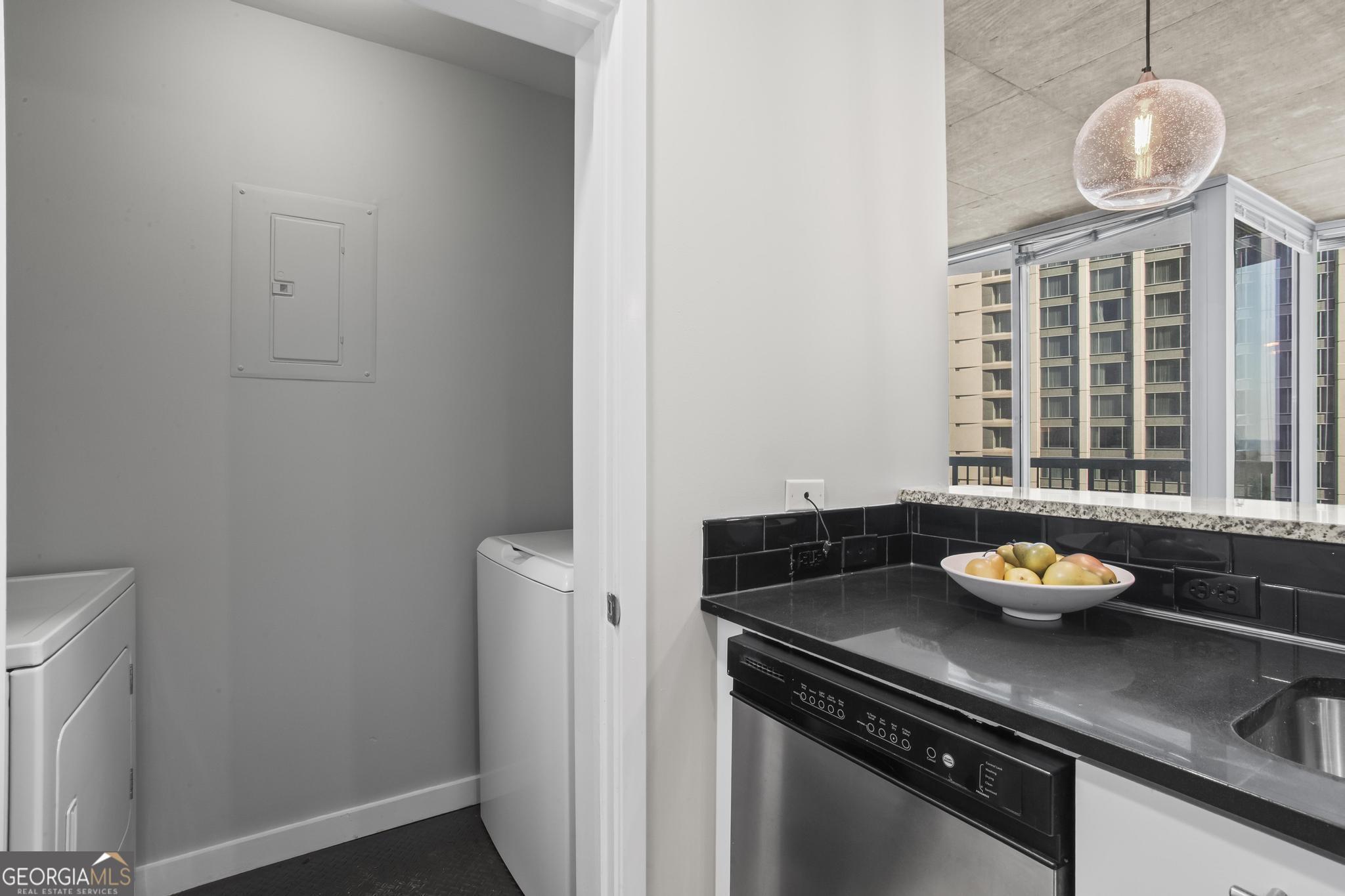 3324 Peachtree Road NE # 901