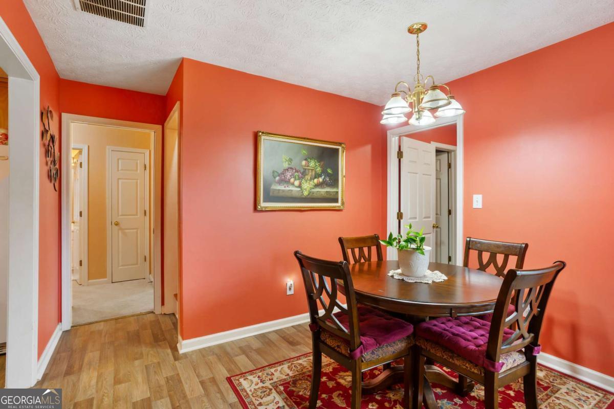 435 Crosshaven Way