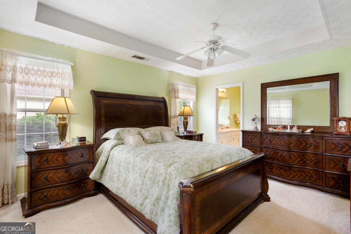 435 Crosshaven Way