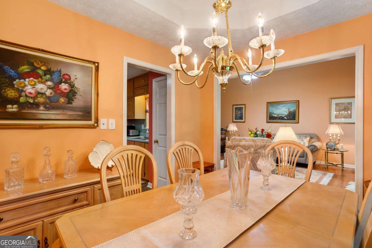 435 Crosshaven Way
