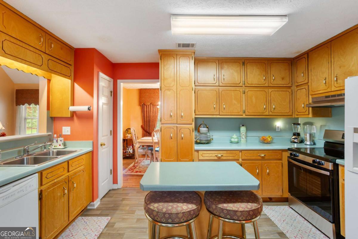 435 Crosshaven Way