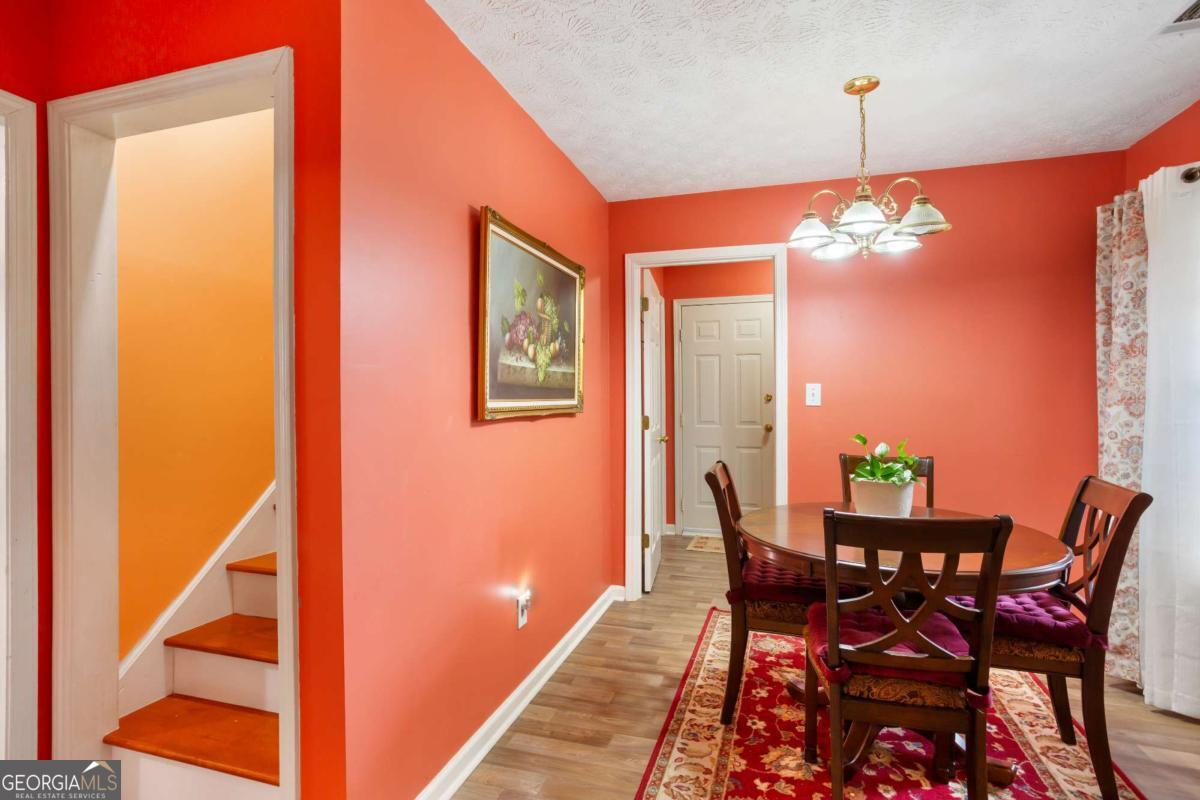 435 Crosshaven Way