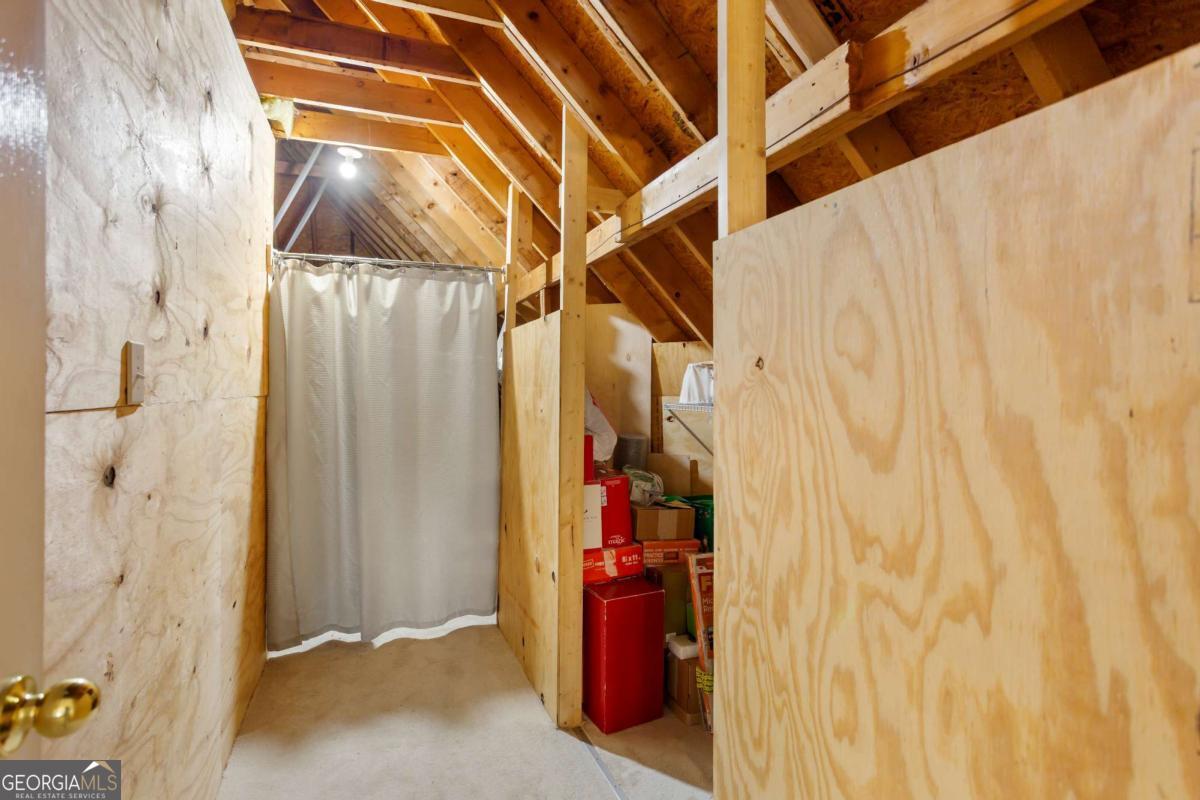 435 Crosshaven Way