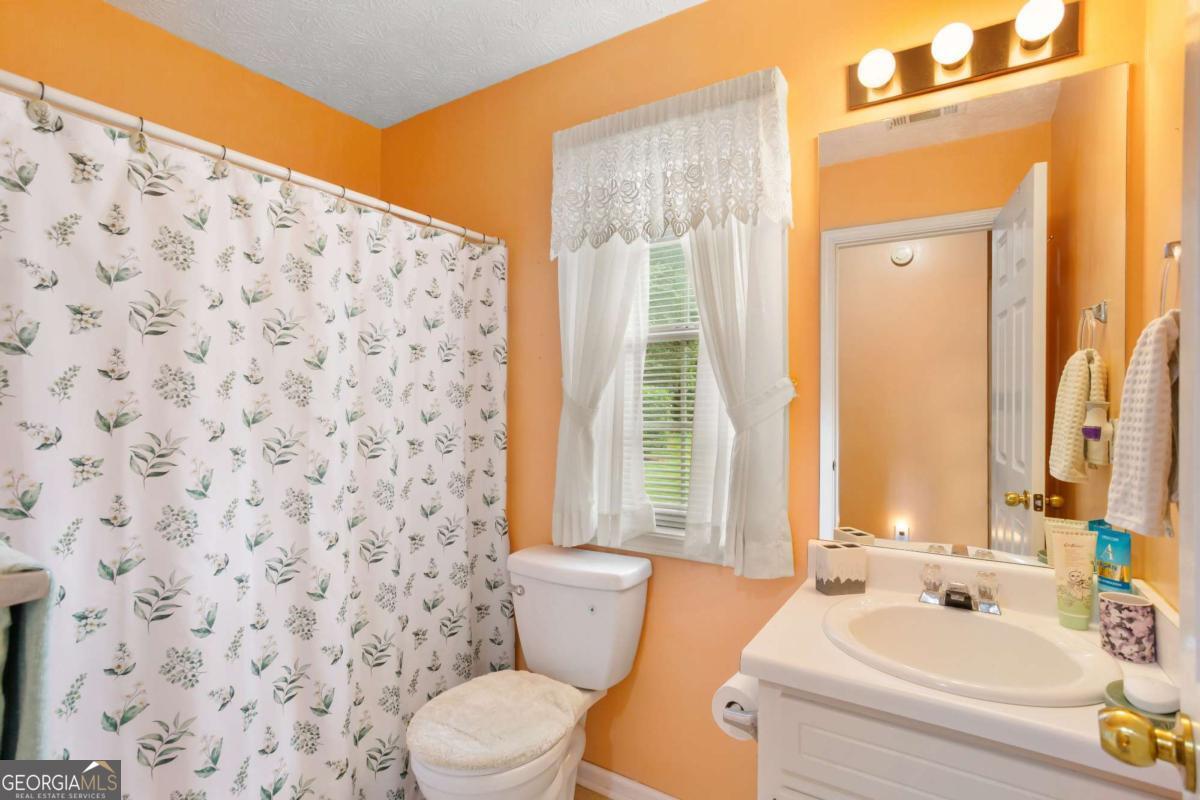 435 Crosshaven Way